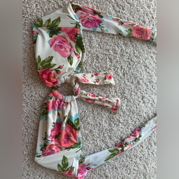 Coquette Betsy Johnson strapless bandeau floral bikini top - Picture 3 of 6